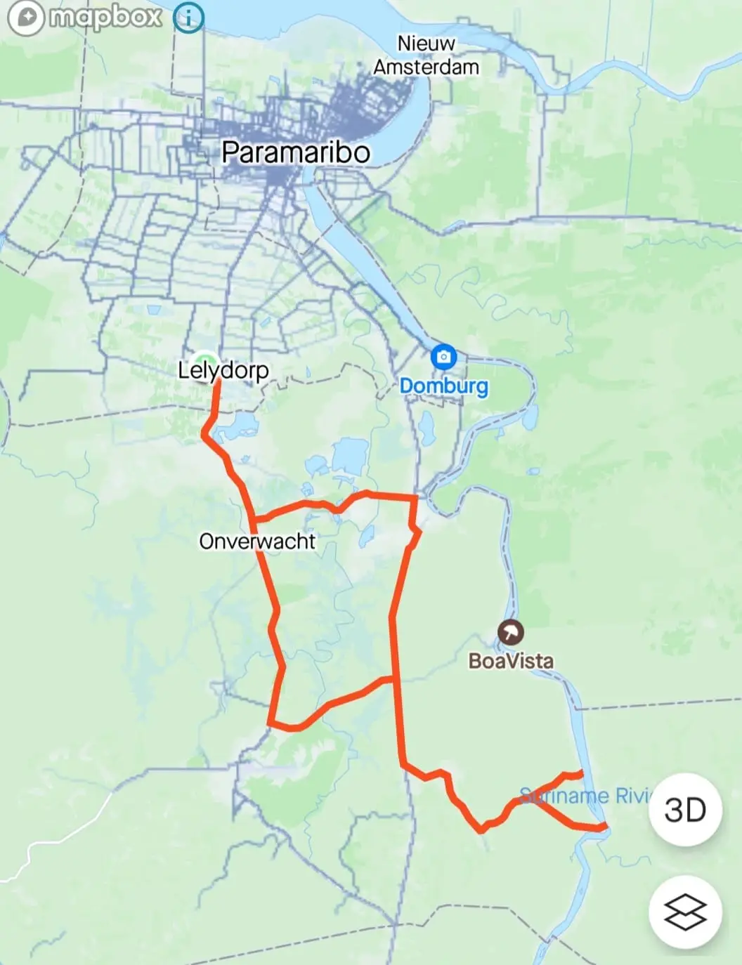 Kaart met een oranje fietsroute vanaf Paramaribo